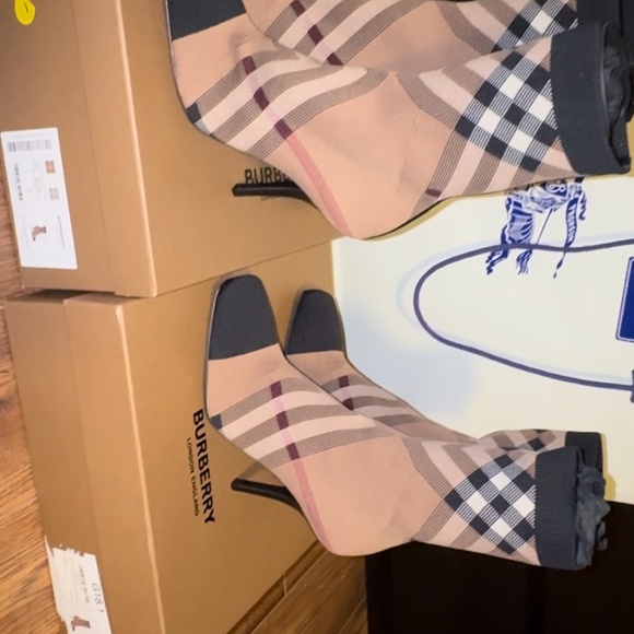 Burberry vintage check sock boots - Picture 4 of 7